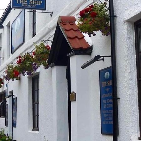 The Ship Inn Holy Island of Lindisfarne ภายนอก รูปภาพ