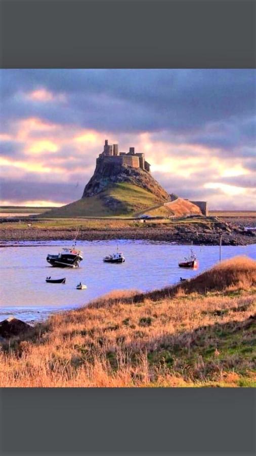 The Ship Inn Holy Island of Lindisfarne ภายนอก รูปภาพ