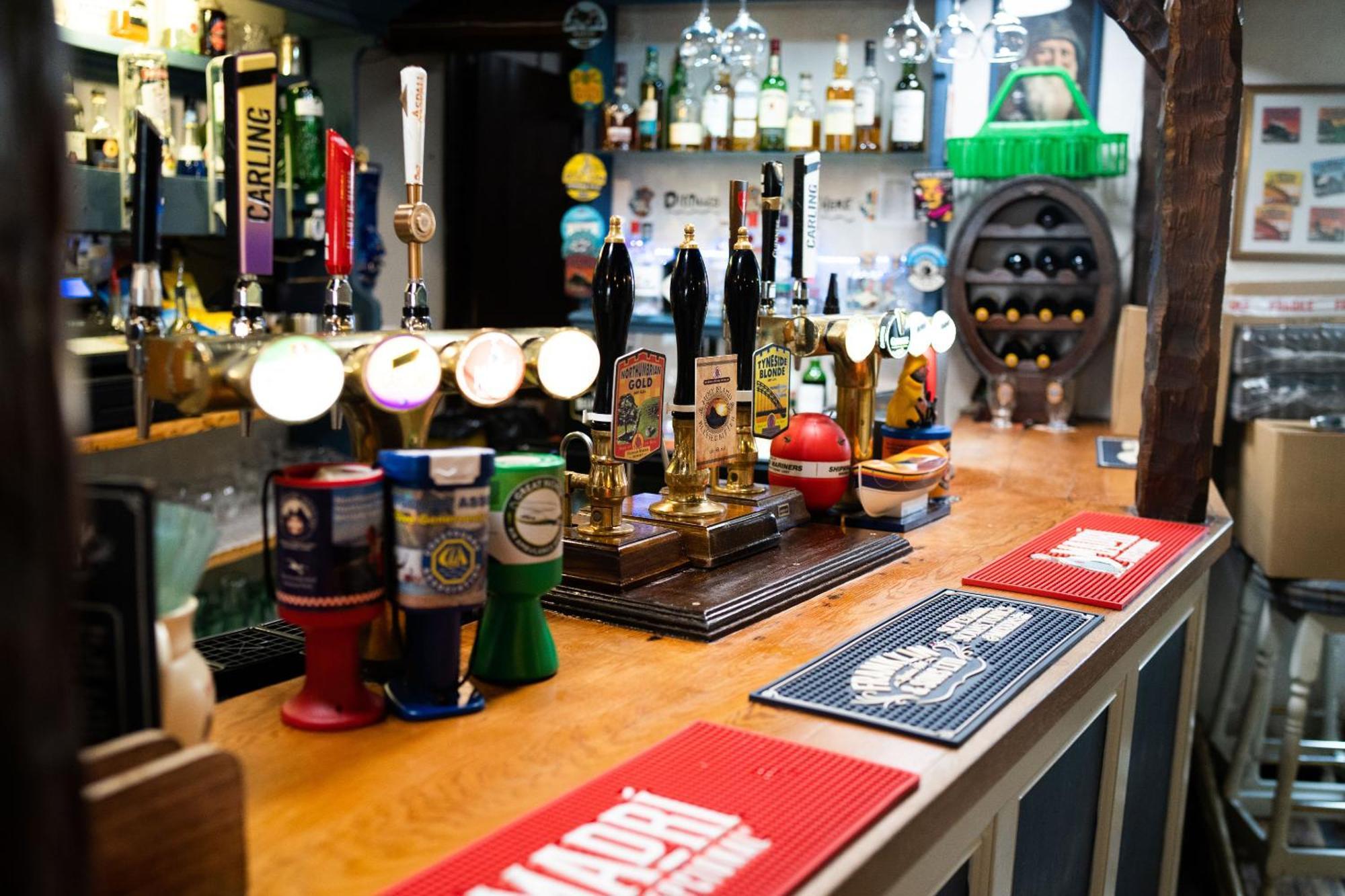 The Ship Inn Holy Island of Lindisfarne ภายนอก รูปภาพ